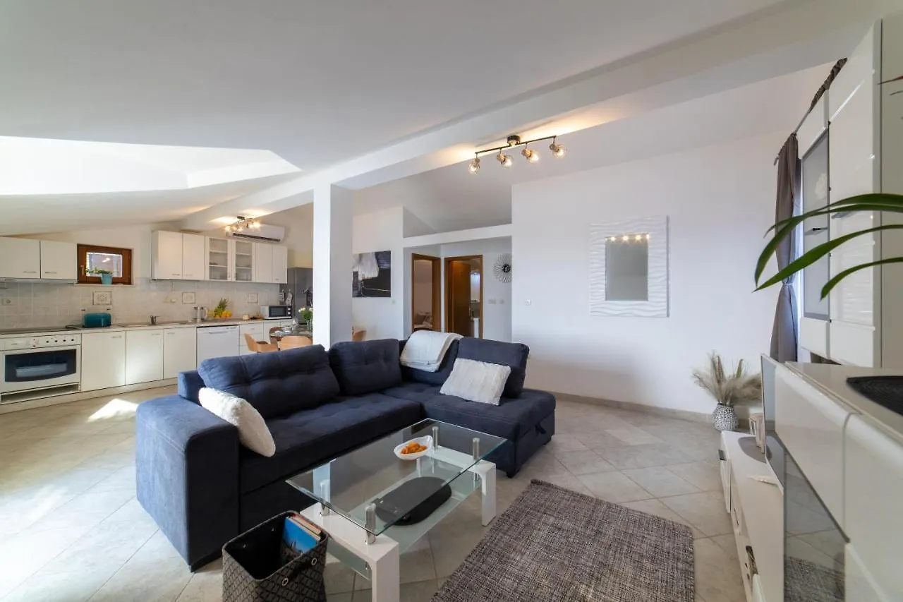 Apartment Villa Mira Trogir Kroatien